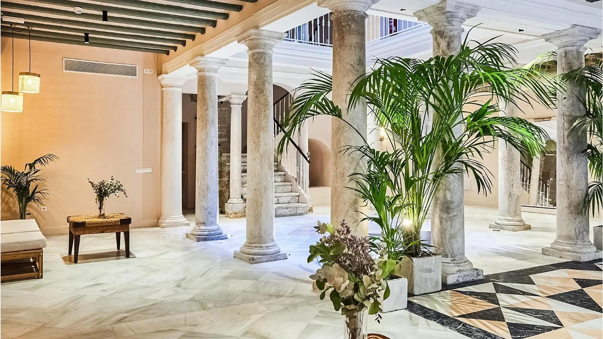 Awesome Apartment In Cdiz With Kitchen Καντίζ